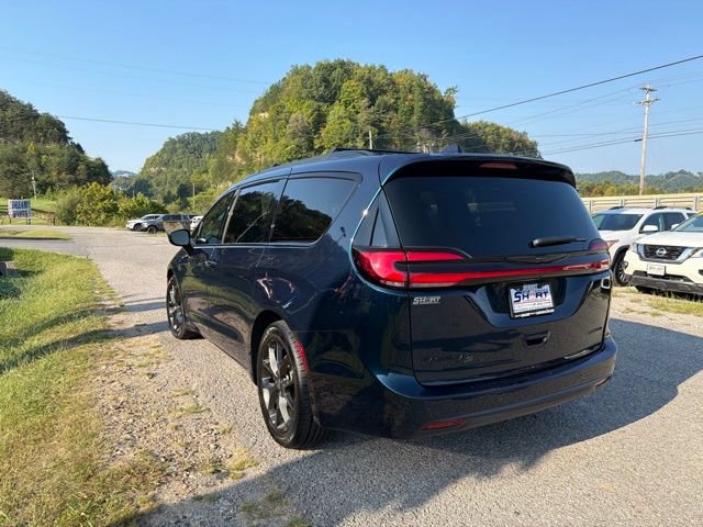 Used 2025 Chrysler Pacifica Limited FWD image 22