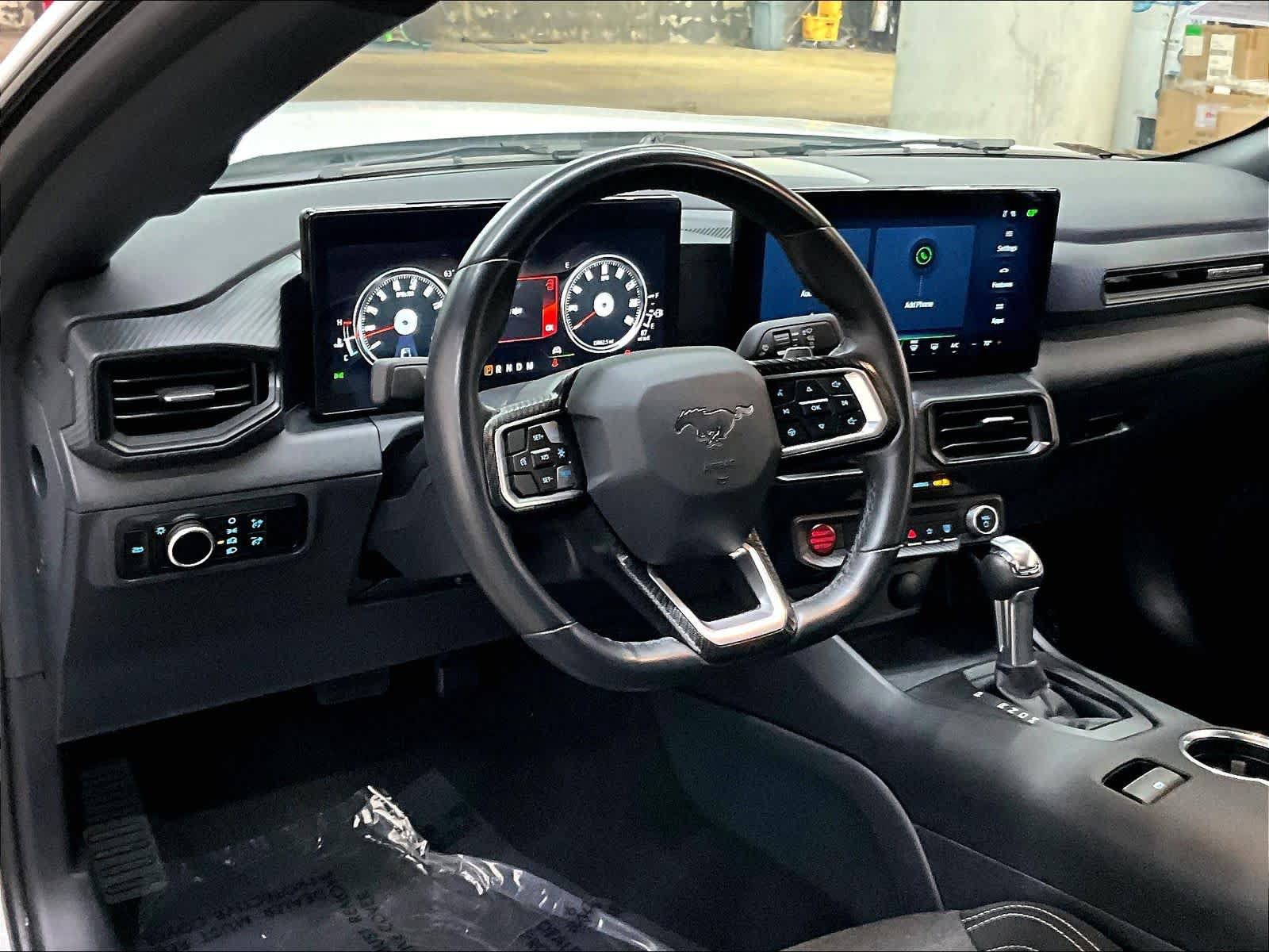 Used 2025 Ford Mustang GT RWD image 17