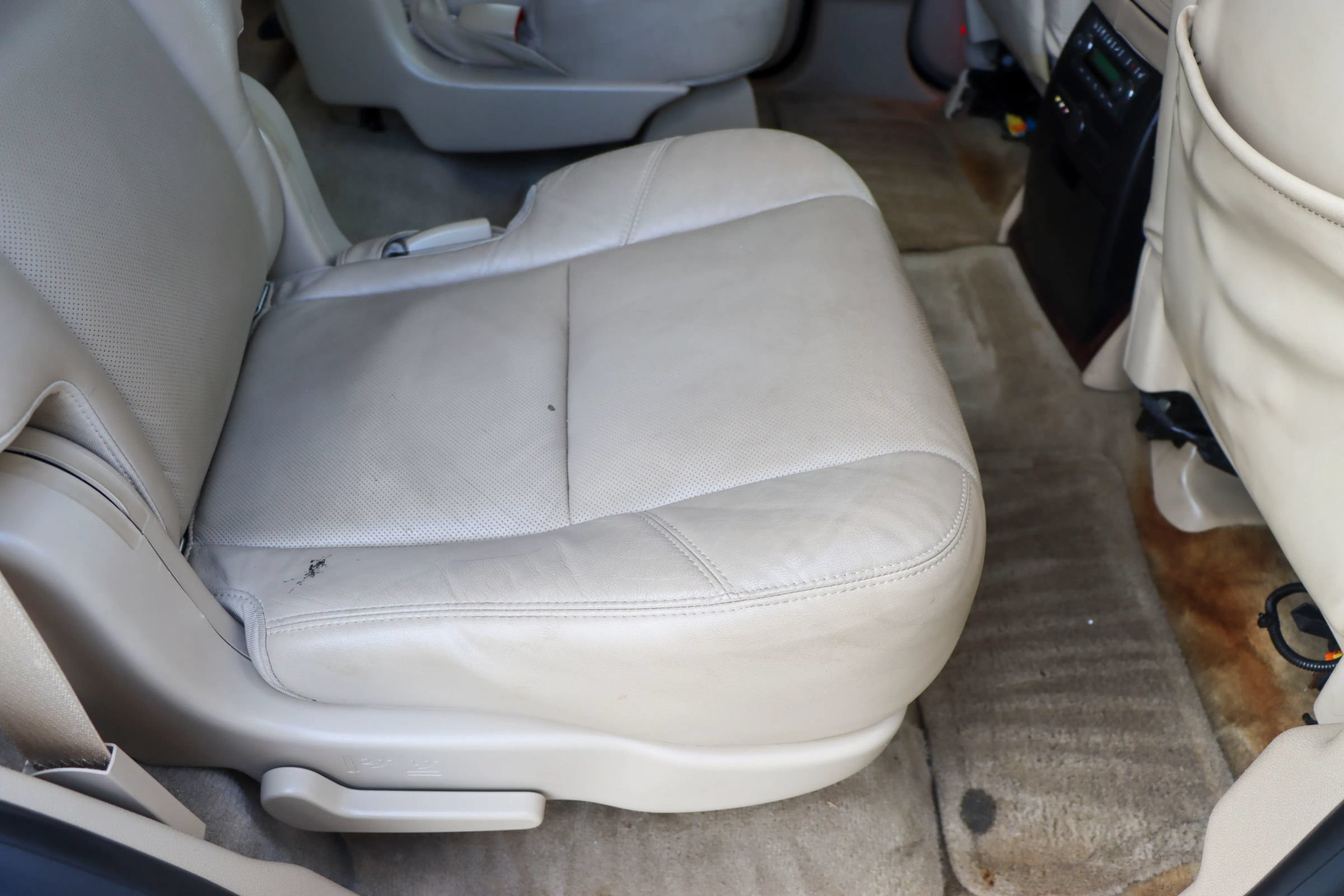 Used 2014 Cadillac Escalade Premium RWD image 24