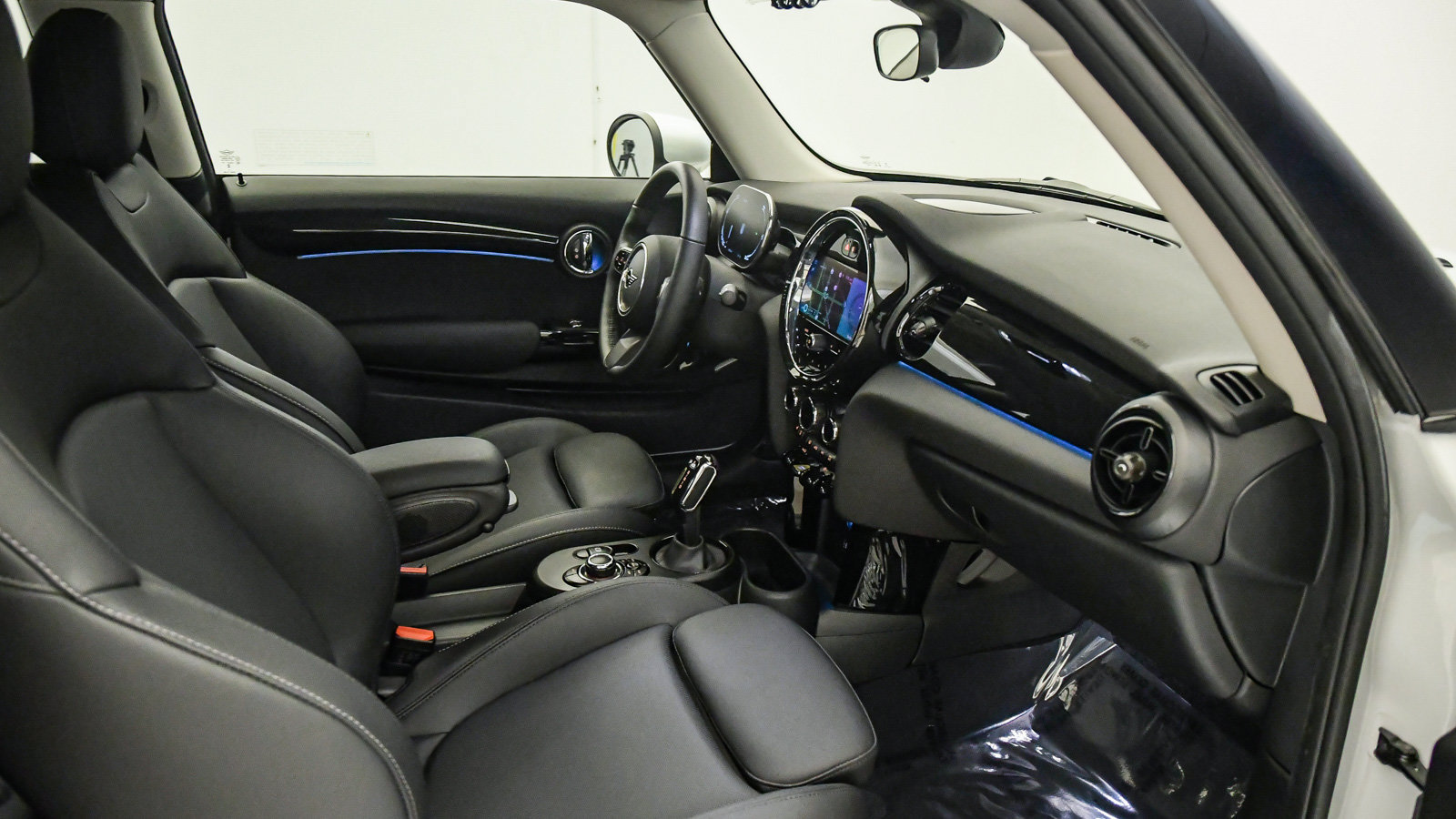 Certified 2024 MINI Cooper SE FWD image 16