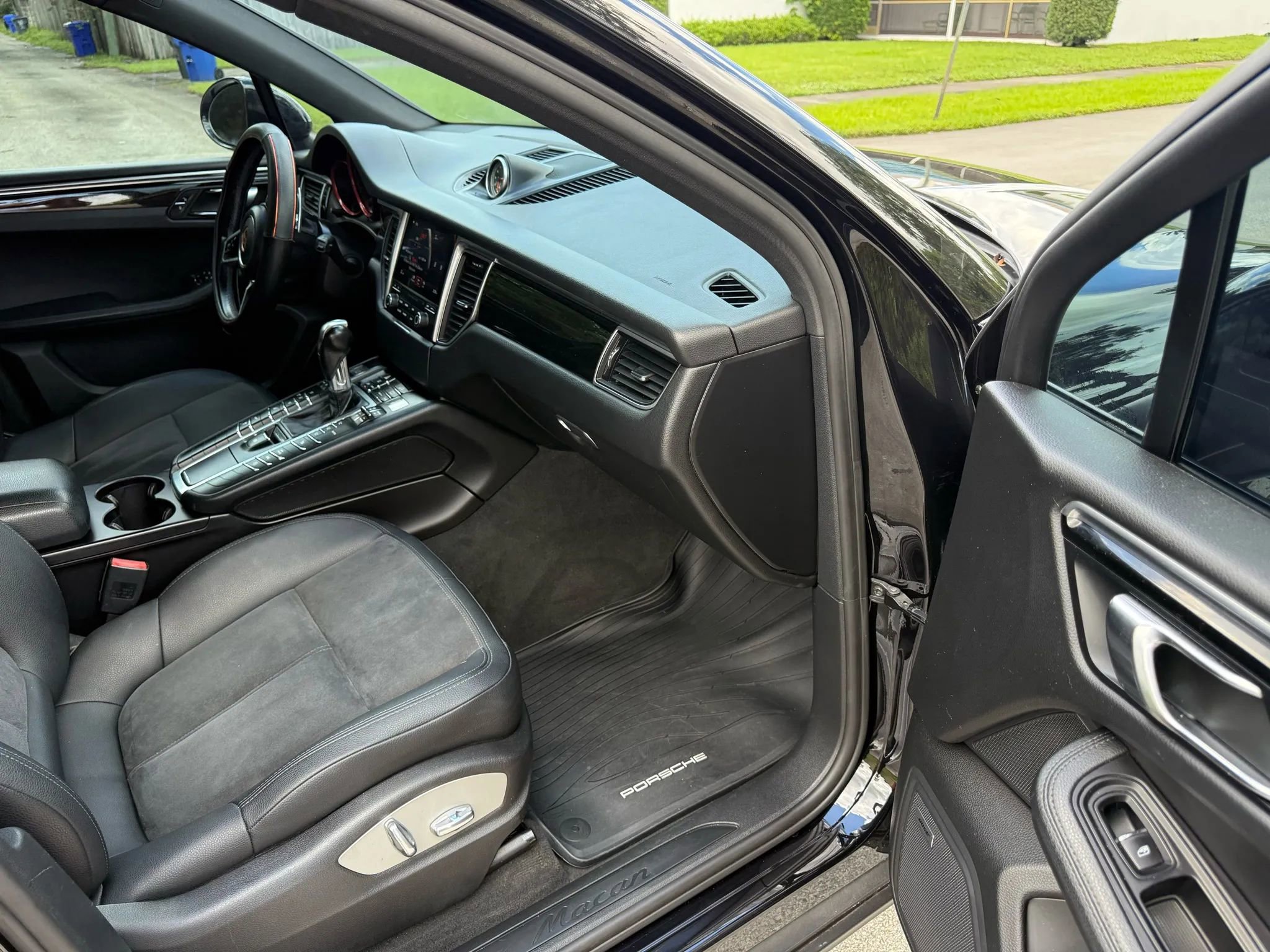 Used 2017 Porsche Macan image 17