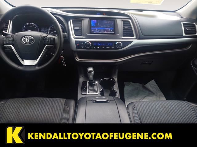Used 2015 Toyota Highlander Plus AWD/4WD image 10