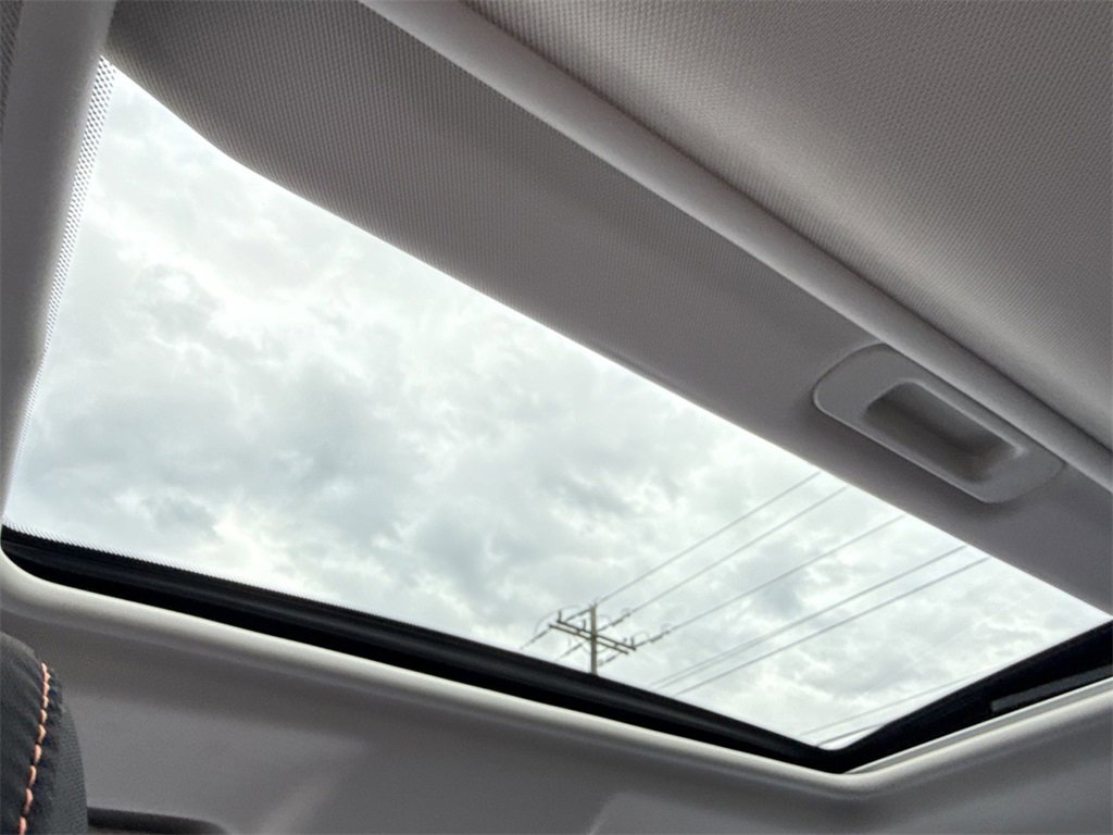 Used 2021 Ford EcoSport SE w/ SE Convenience Package image 24