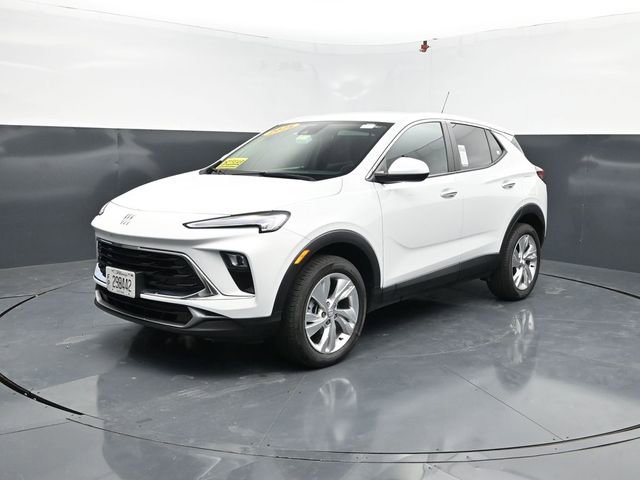 Used 2025 Buick Encore GX Preferred AWD/4WD image 4