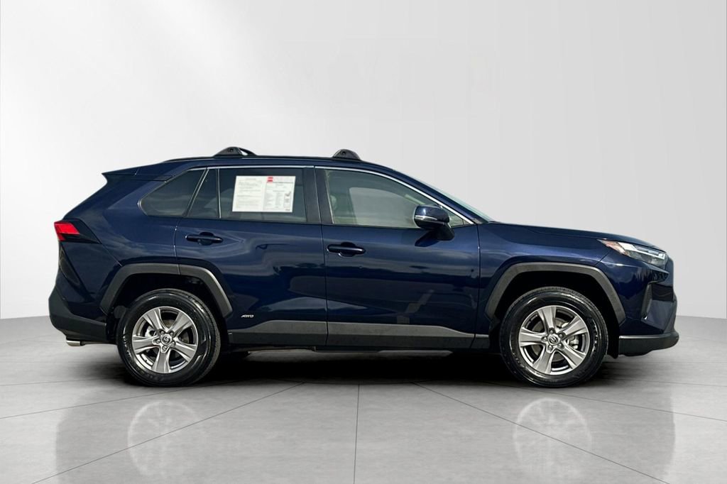 Used 2024 Toyota RAV4 XLE w/ Convenience Package AWD/4WD image 7