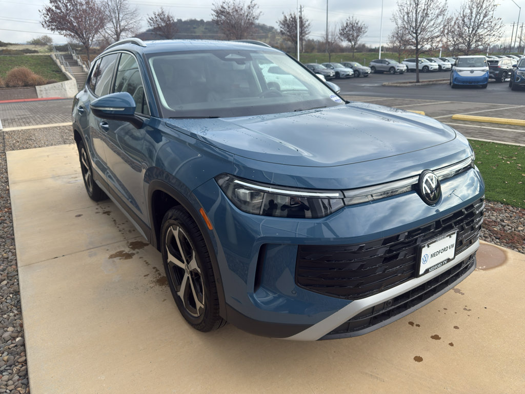 New 2026 Volkswagen Tiguan SE image 3