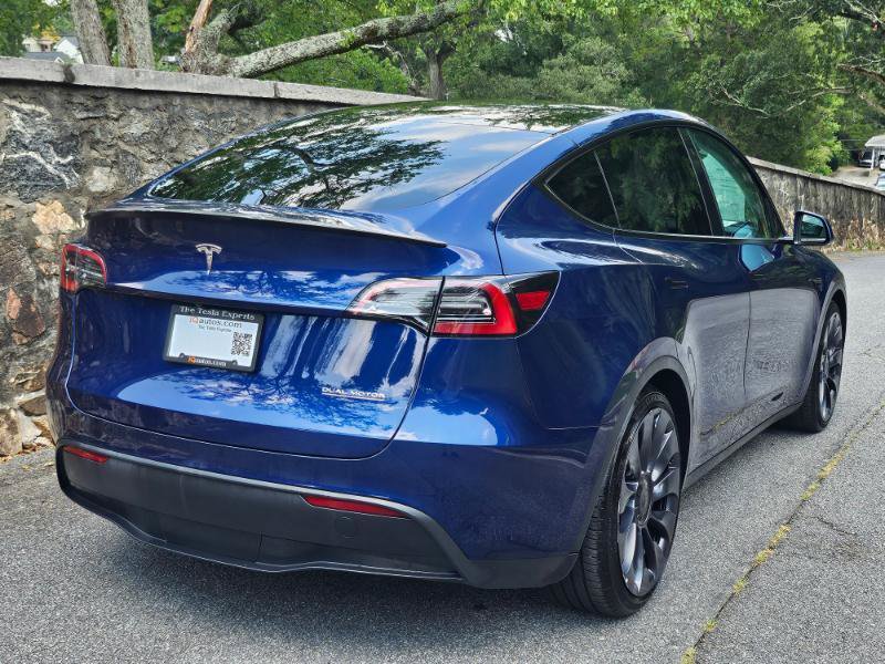 Used 2023 Tesla Model Y Performance AWD/4WD image 11