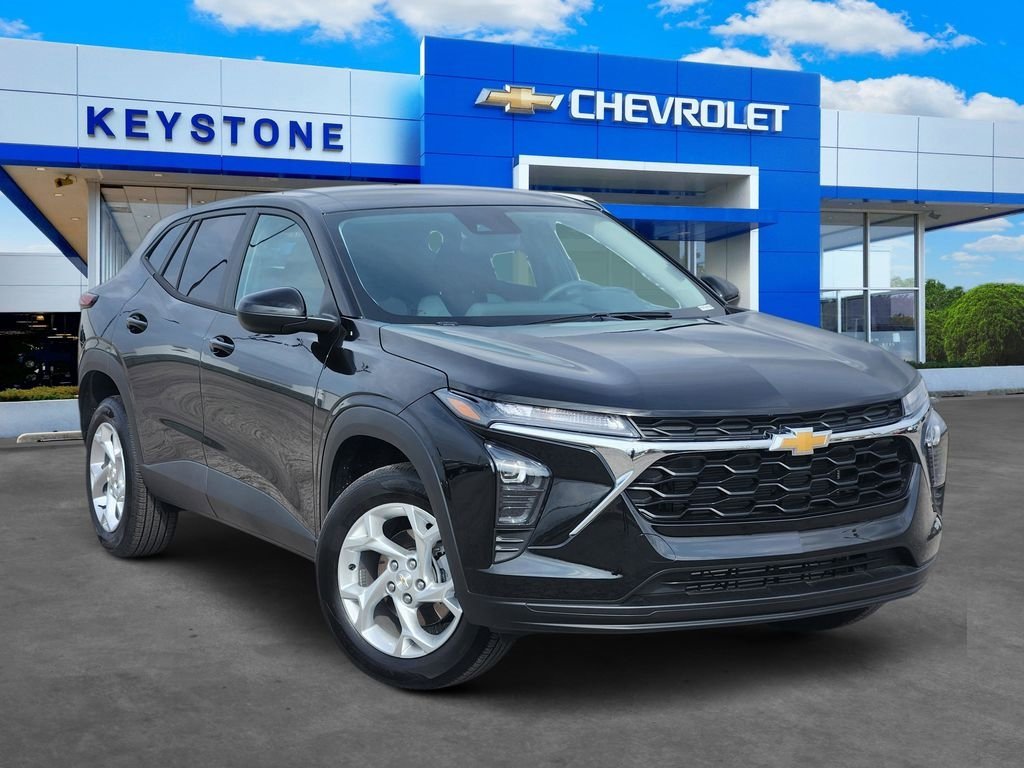 Used 2026 Chevrolet Trax LS w/ LS Convenience Package image 1