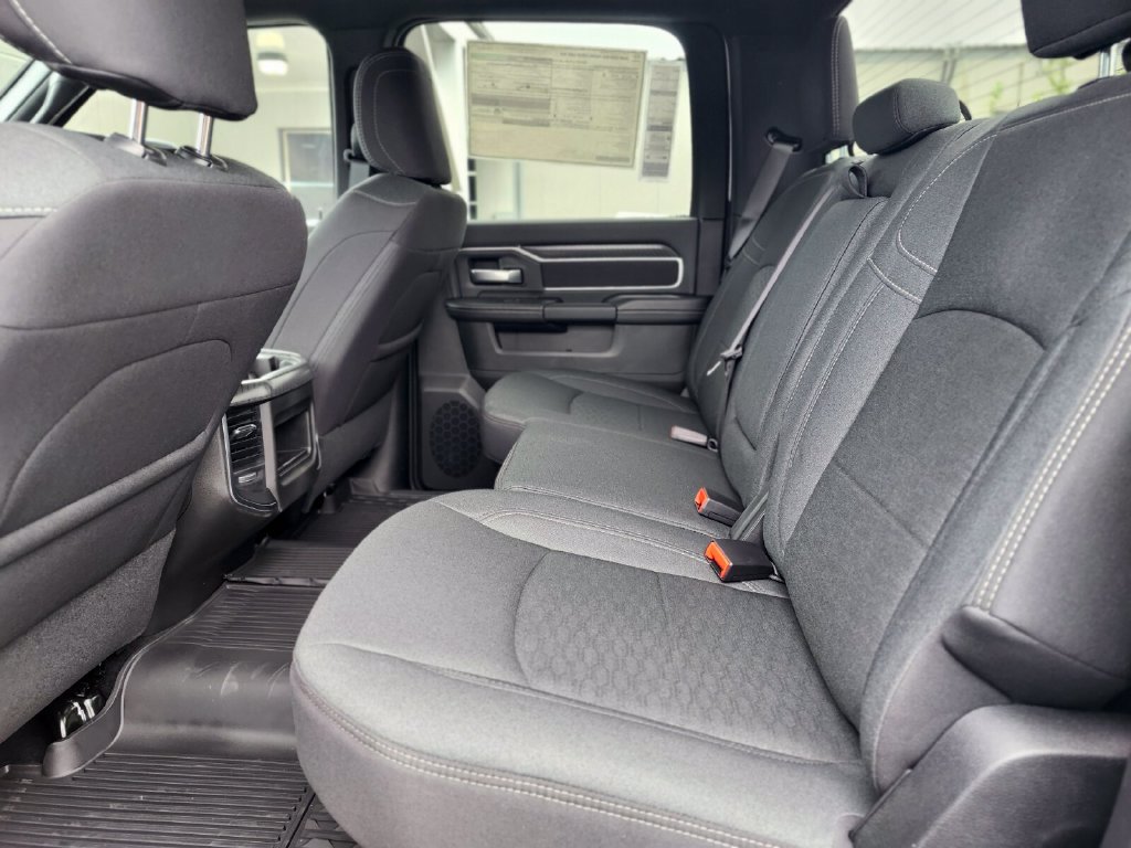 New 2026 RAM 2500 Big Horn AWD/4WD image 16