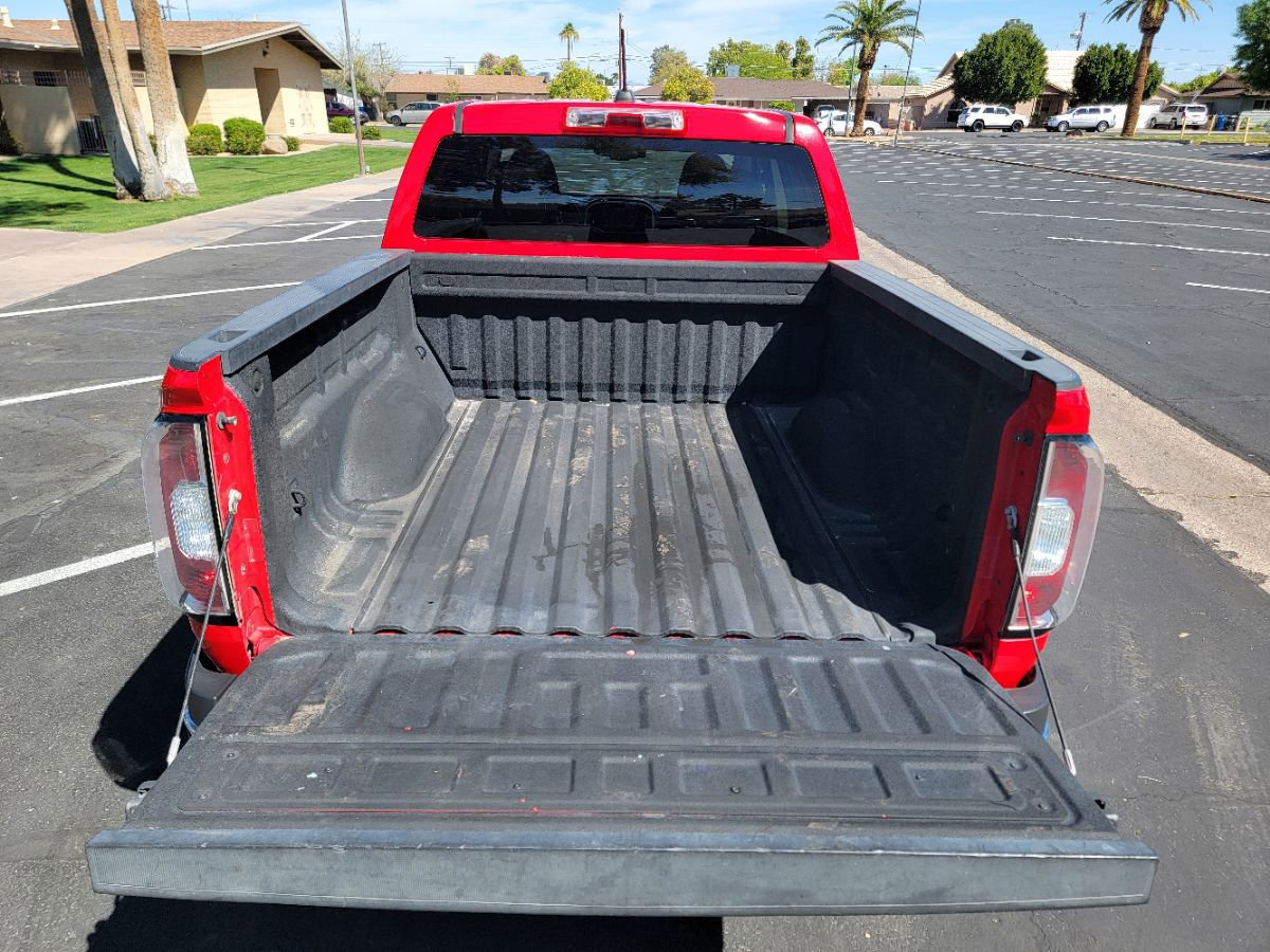 Used 2015 GMC Canyon SLE w/ SLE Convenience Package image 9