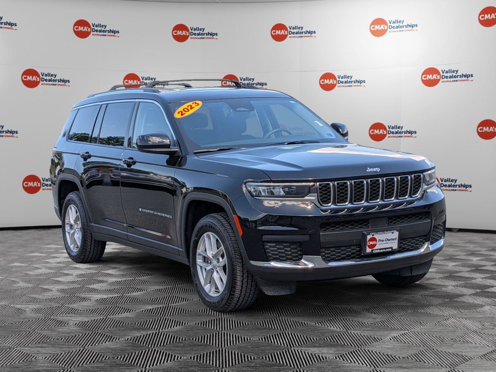 Used 2023 Jeep Grand Cherokee L Laredo w/ Luxury Tech Group I AWD/4WD image 3