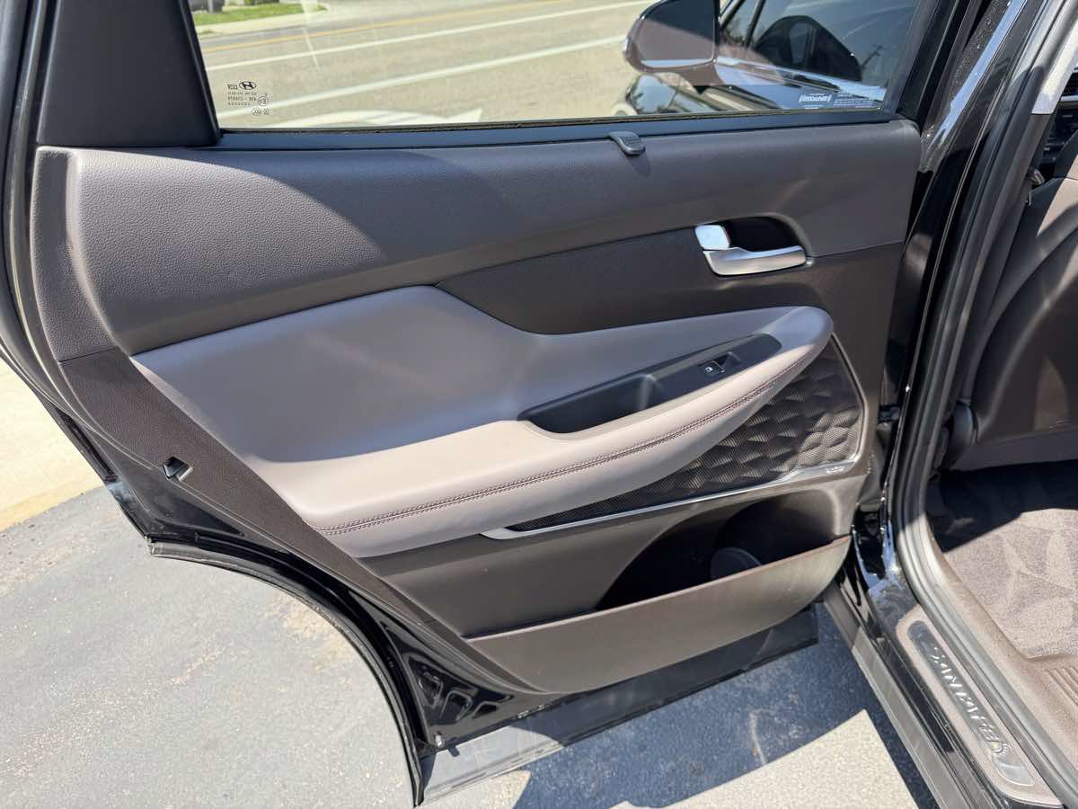 Used 2019 Hyundai Santa Fe Limited AWD/4WD image 14