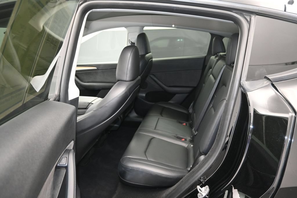 Used 2023 Tesla Model Y Long Range AWD/4WD image 15
