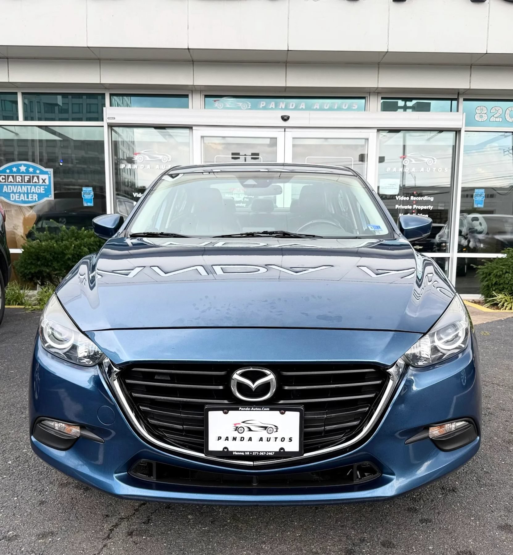 Used 2017 MAZDA MAZDA3 Touring FWD image 2