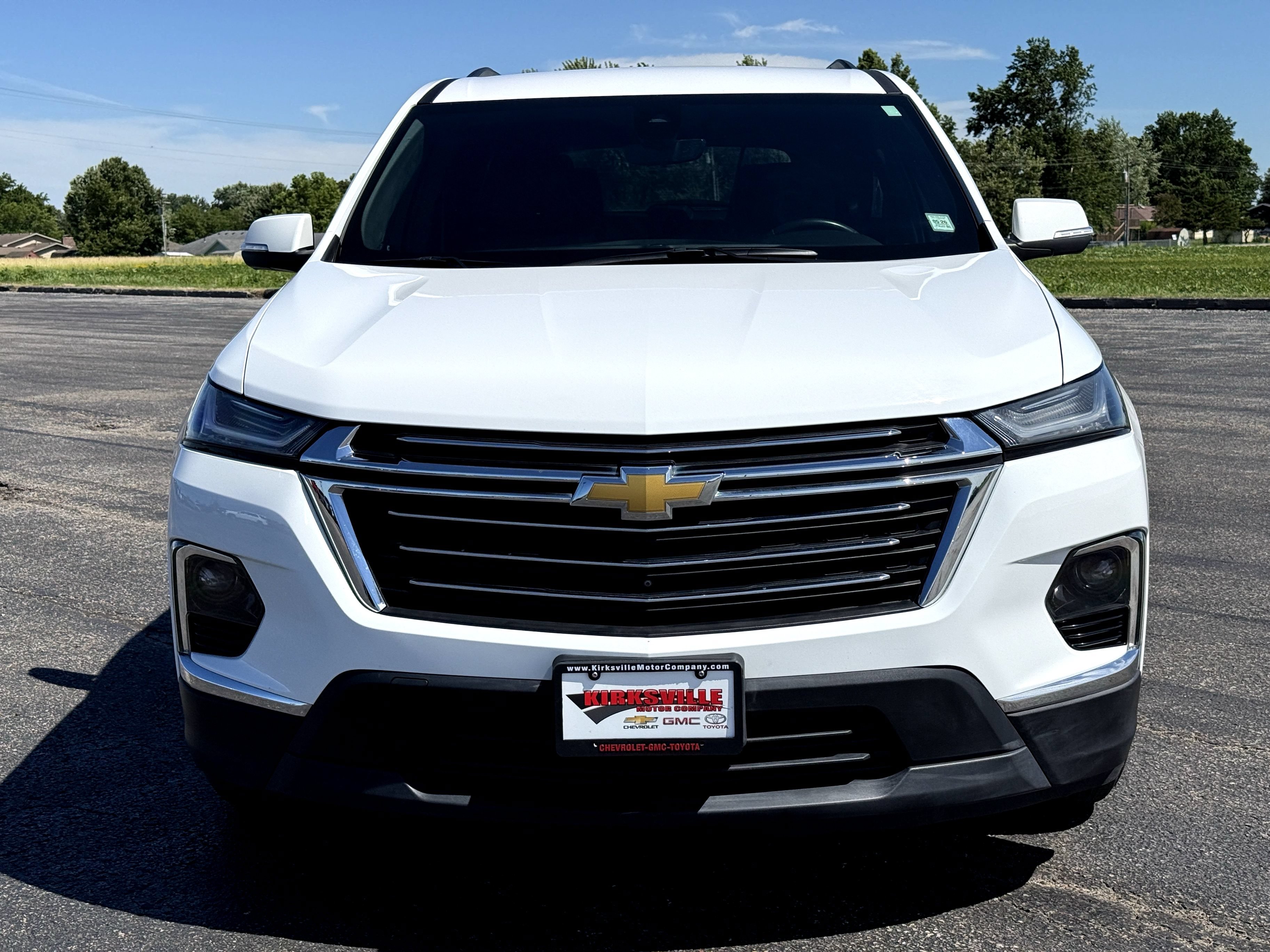 Certified 2023 Chevrolet Traverse LT w/ Rear Camera Mirror Package AWD/4WD image 9