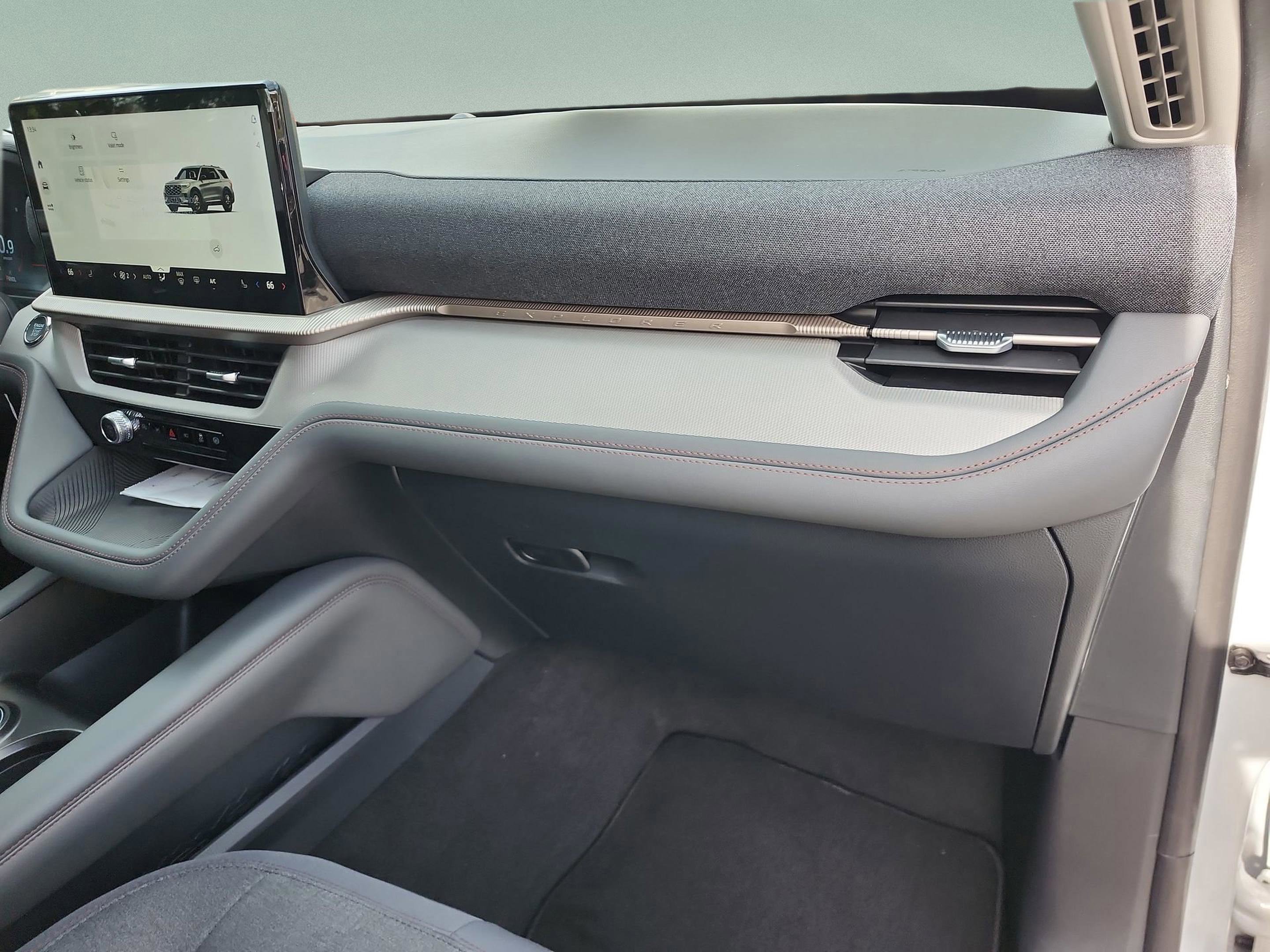 New 2026 Ford Explorer Active image 20