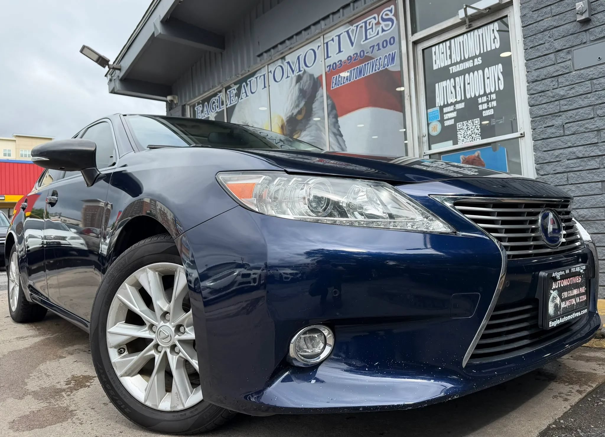 Used 2014 Lexus ES 300h w/ Luxury Package w/Bamboo Trim