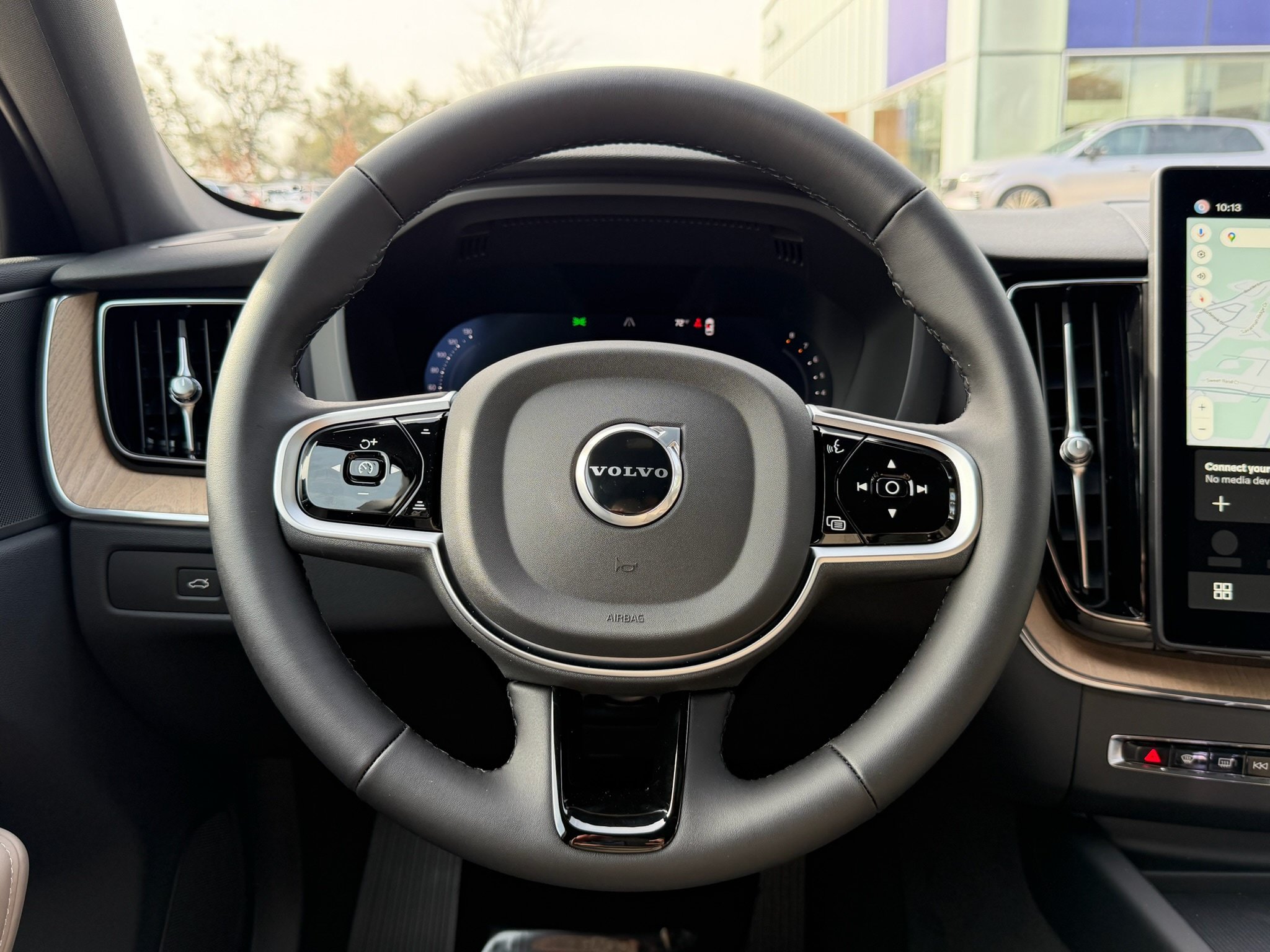 New 2026 Volvo XC60 B5 Plus w/ Protection Package Premier AWD/4WD image 14