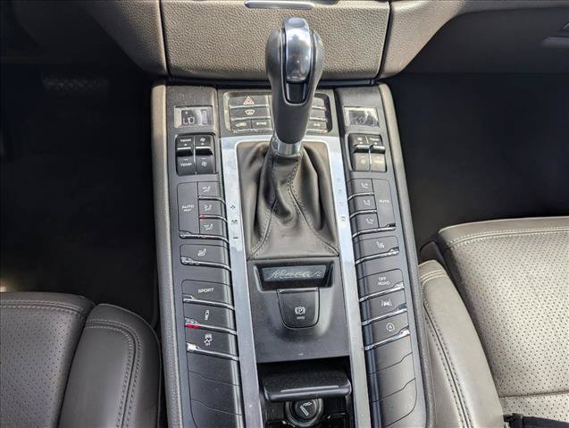 Used 2018 Porsche Macan AWD/4WD image 20