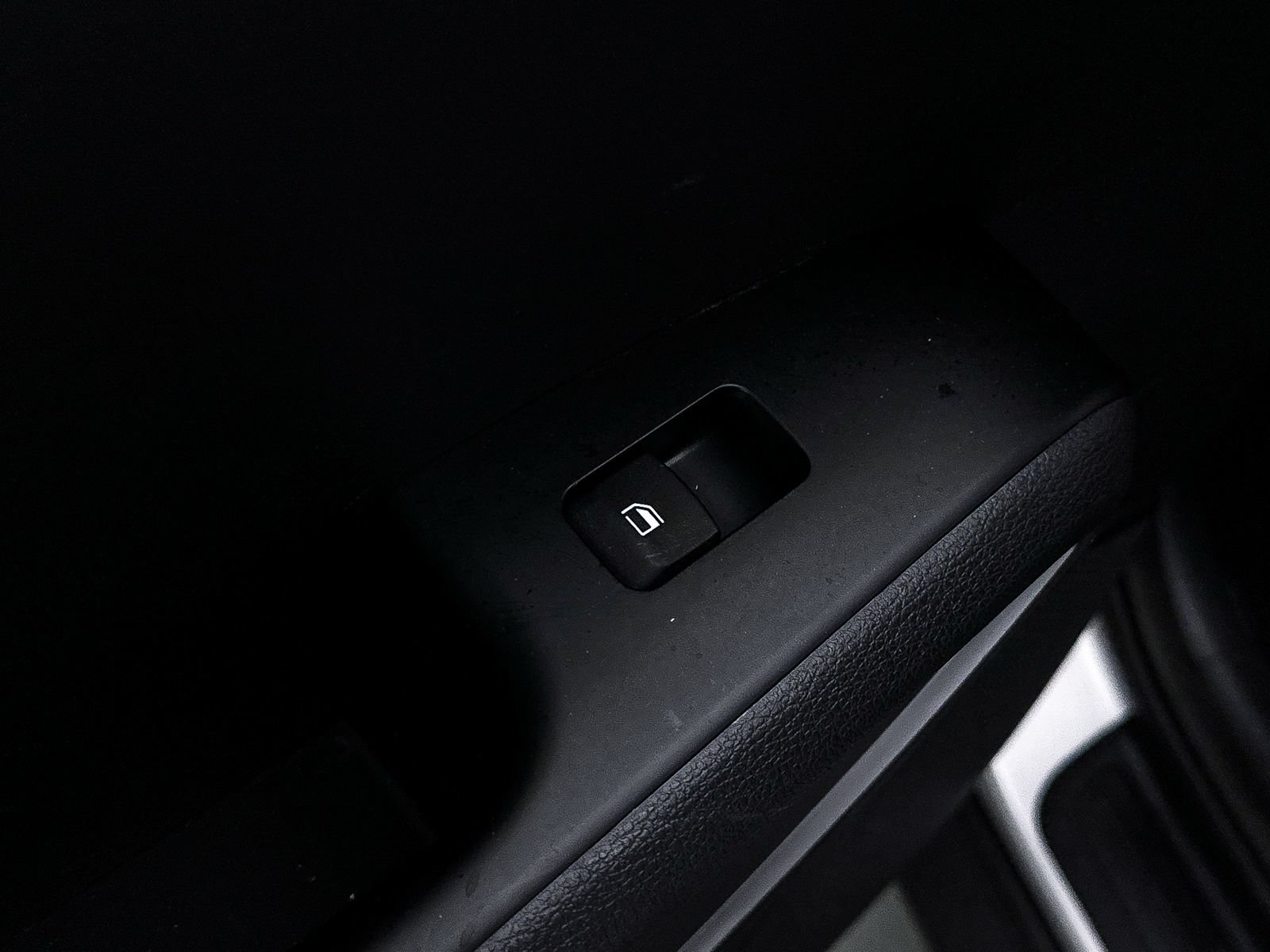 Used 2020 Kia Soul LX FWD image 24