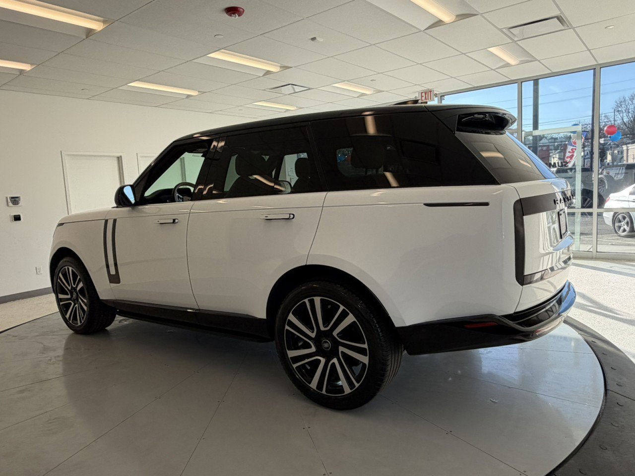 Used 2023 Land Rover Range Rover SE AWD/4WD image 55