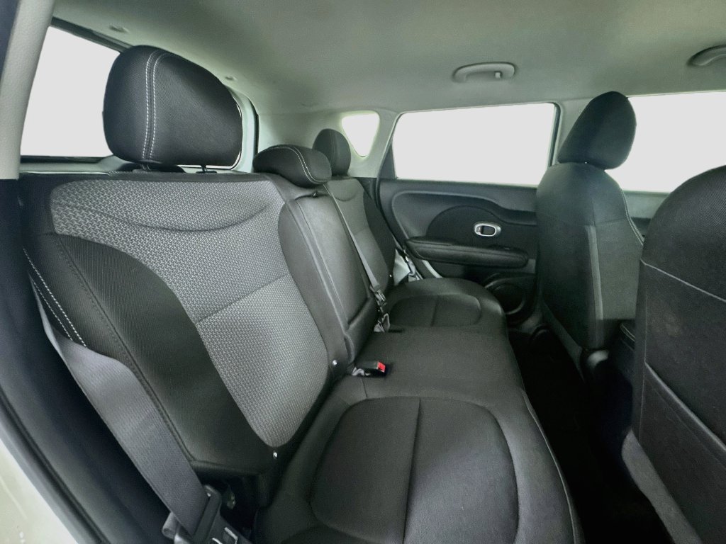 Used 2017 Kia Soul + FWD image 22