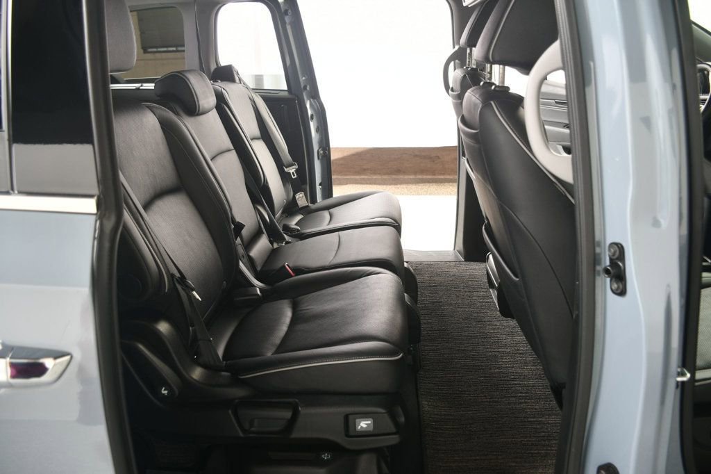 Used 2024 Honda Odyssey Elite image 35
