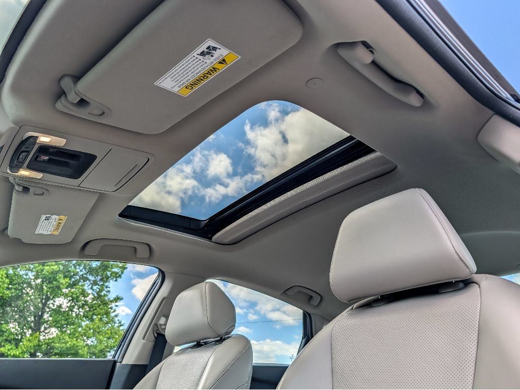 Used 2023 Honda Accord Touring image 17