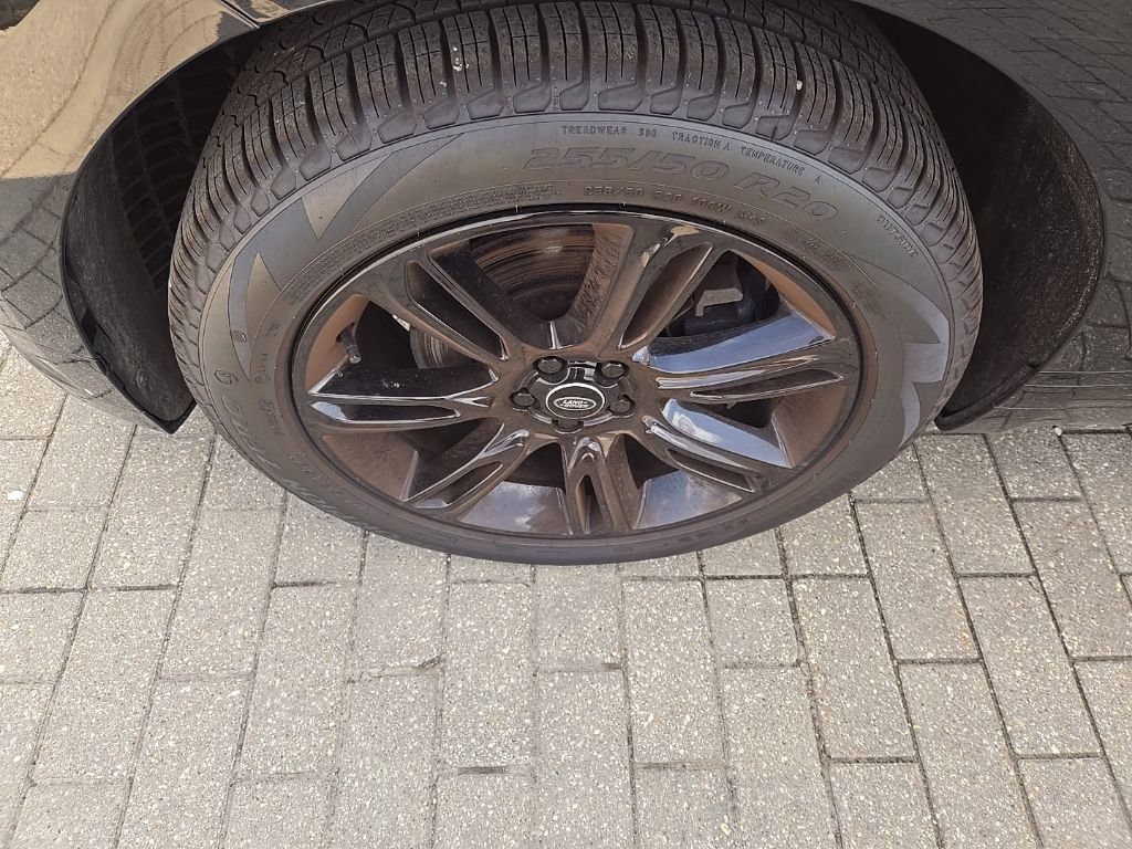 Used 2023 Land Rover Range Rover Velar R-Dynamic S image 10