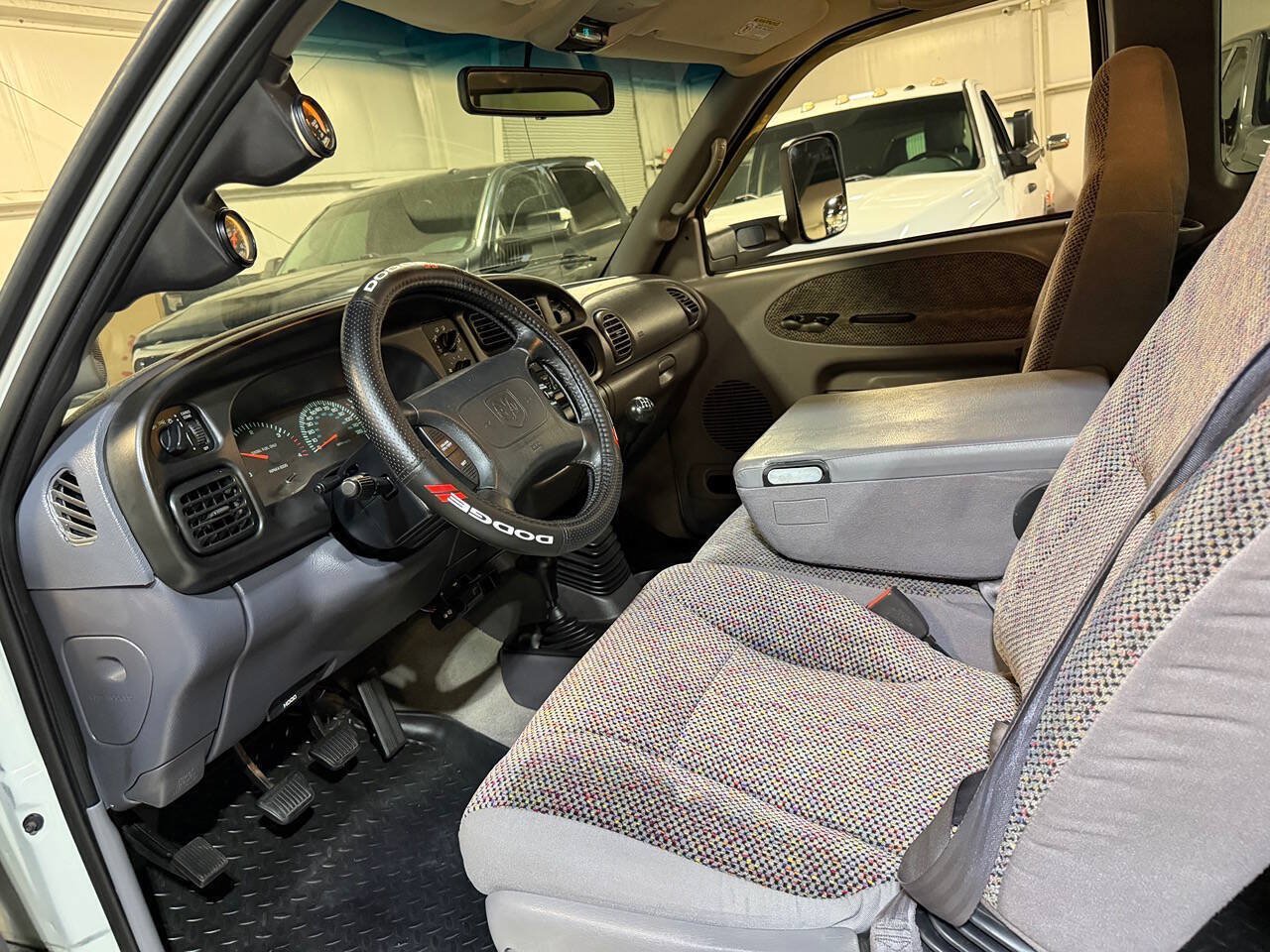 Used 1999 Dodge Ram 3500 Truck 4x4 Quad Cab image 5