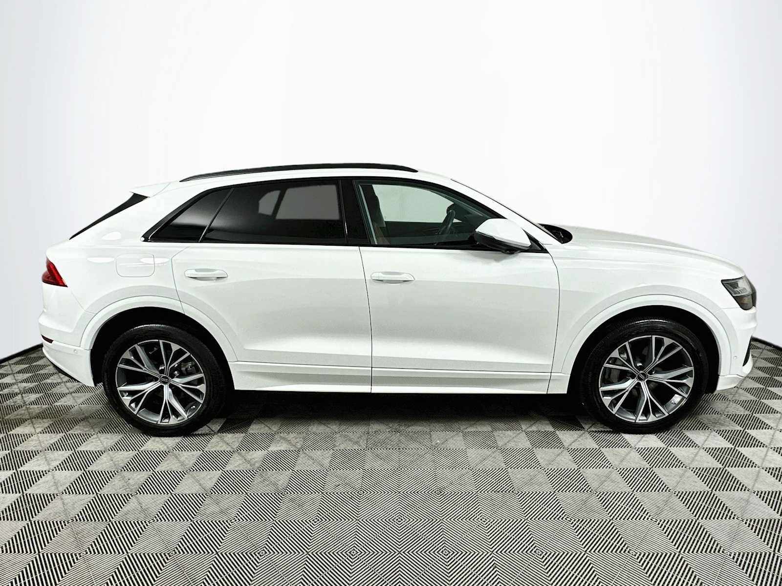 Certified 2023 Audi Q8 Premium w/ Convenience Package AWD/4WD image 8