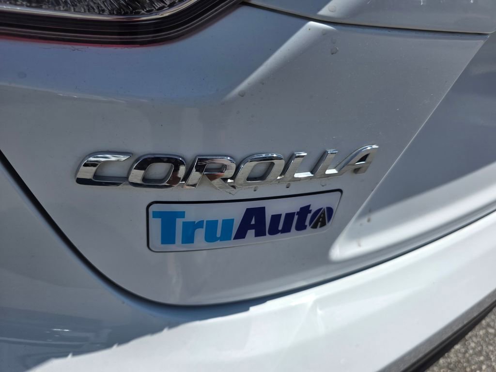 Used 2023 Toyota Corolla LE FWD image 18