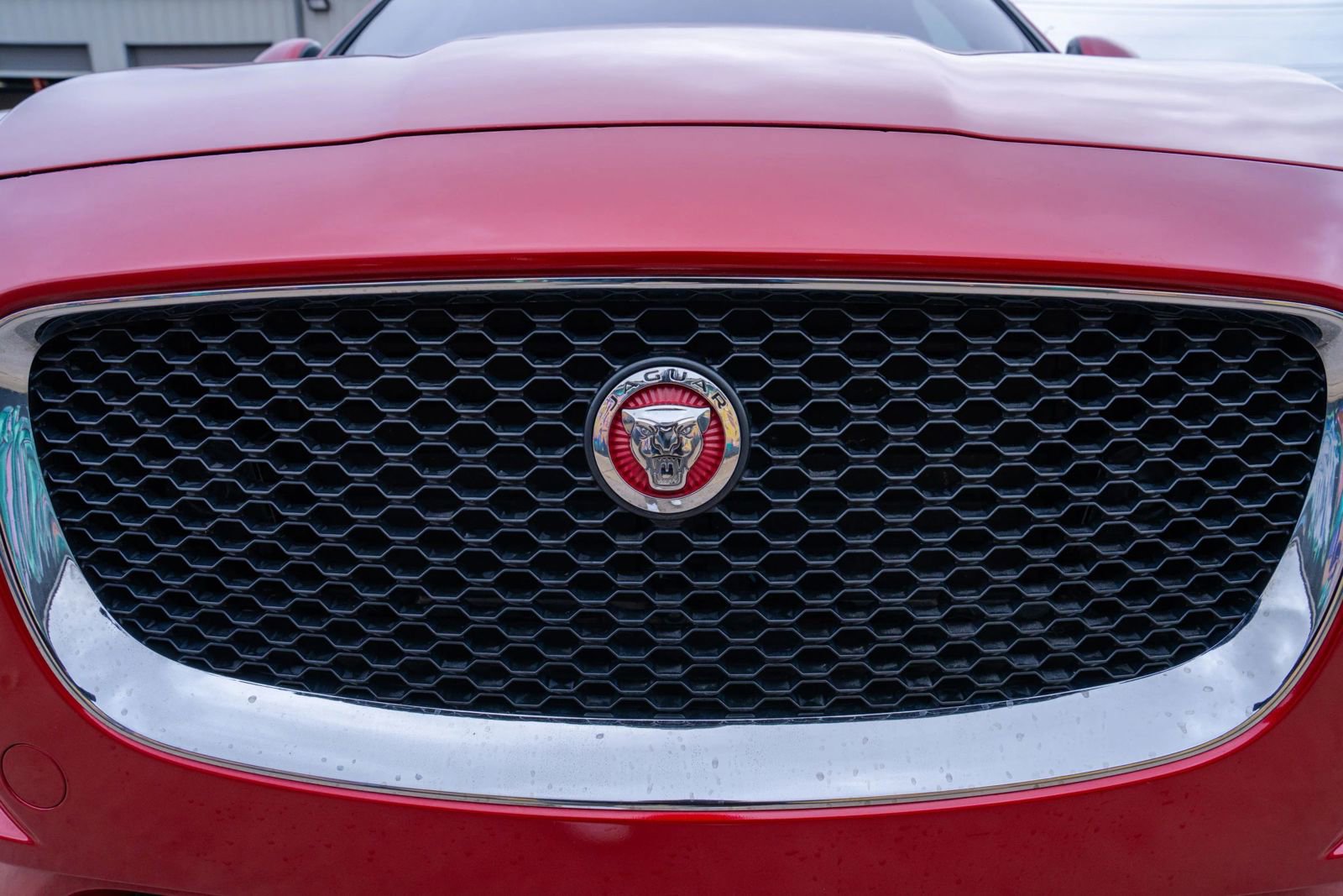 Used 2018 Jaguar F-PACE Premium image 21