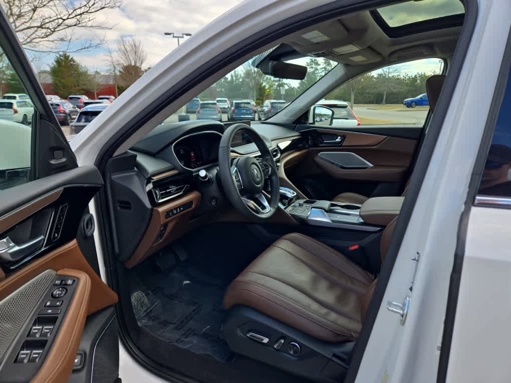 Used 2024 Acura MDX SH-AWD w/ Technology Package image 11