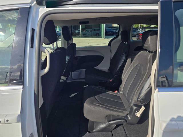 Used 2023 Chrysler Voyager LX FWD image 20