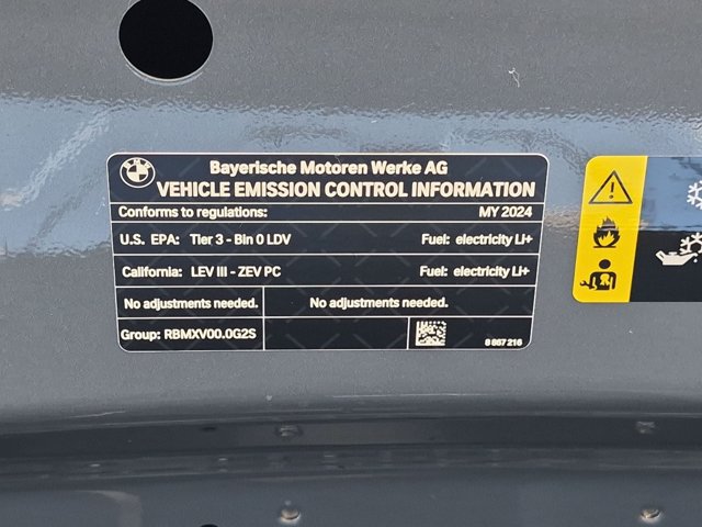 Certified 2024 BMW i4 eDrive40 w/ Premium Package RWD image 26