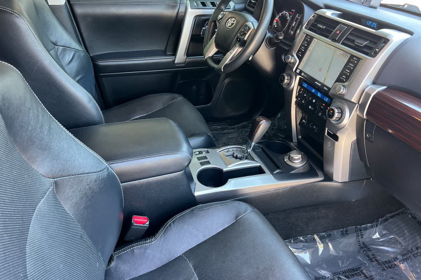 Used 2022 Toyota 4Runner Limited AWD/4WD image 19