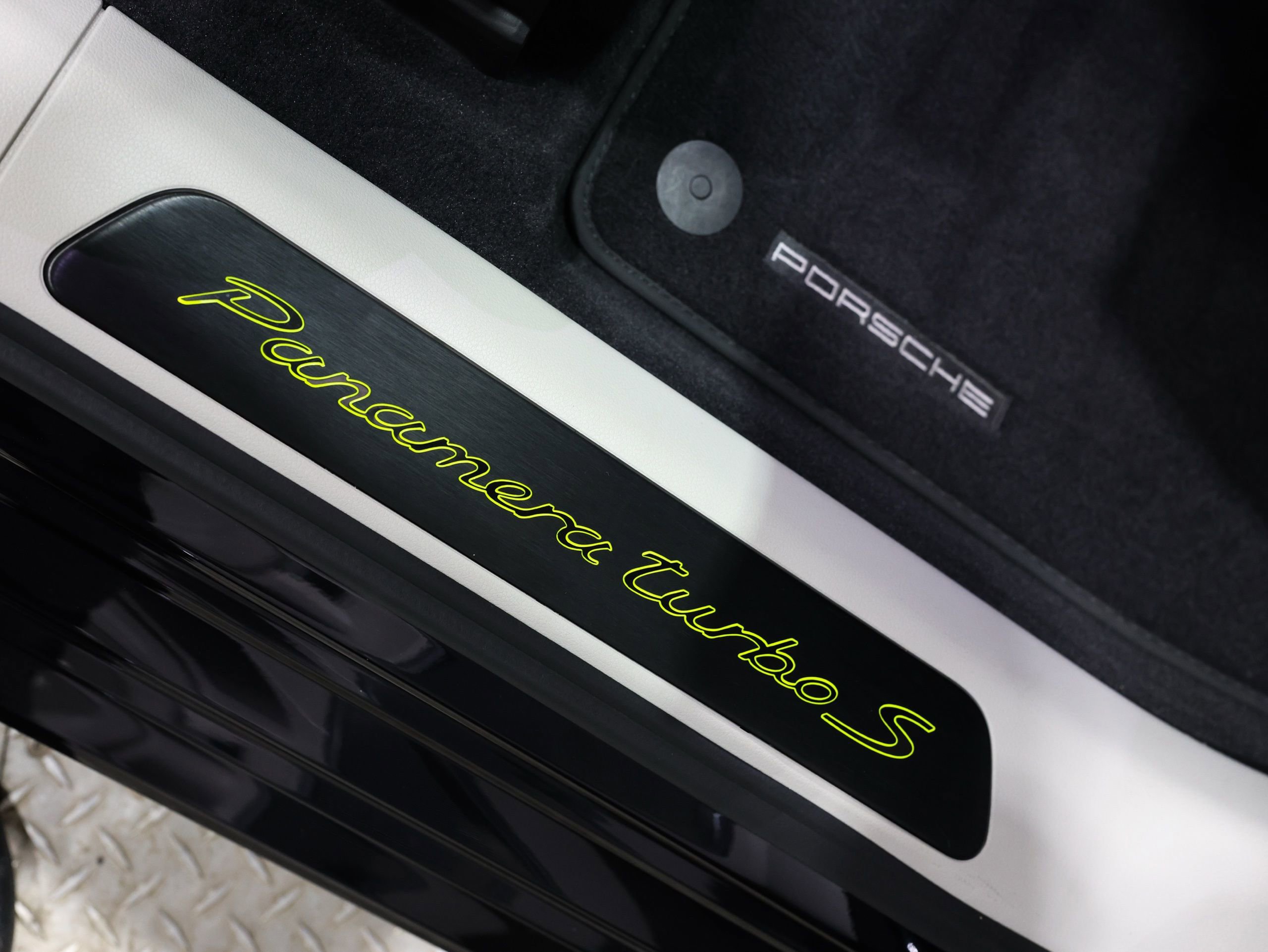 Used 2023 Porsche Panamera Turbo S image 51