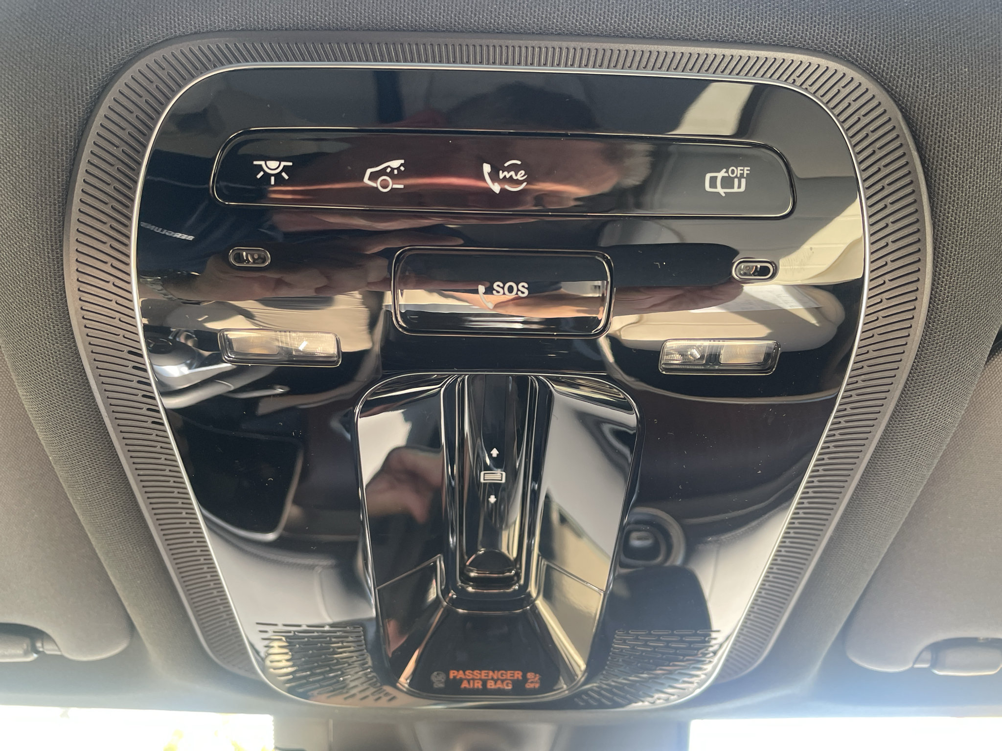 Used 2025 Mercedes-Benz GLC 300 4MATIC image 27