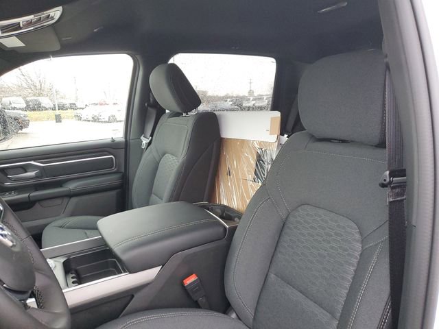 New 2026 RAM 1500 4x4 Crew Cab image 11