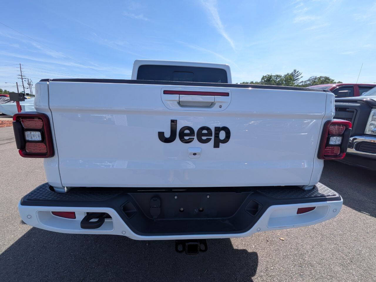 Used 2022 Jeep Gladiator High Altitude AWD/4WD image 6