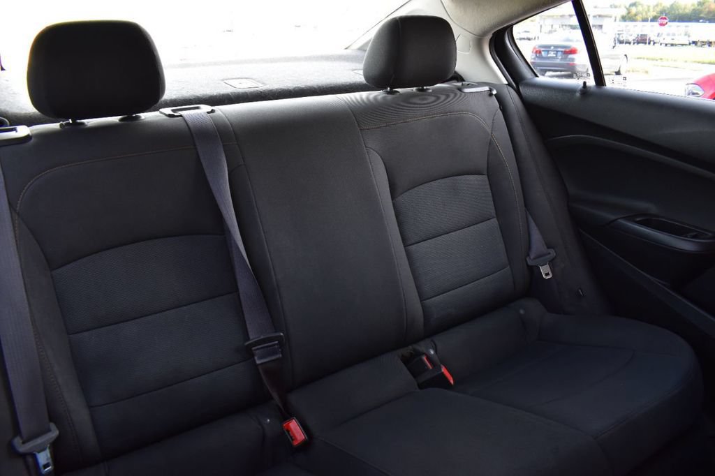 Used 2017 Chevrolet Cruze LS FWD image 22