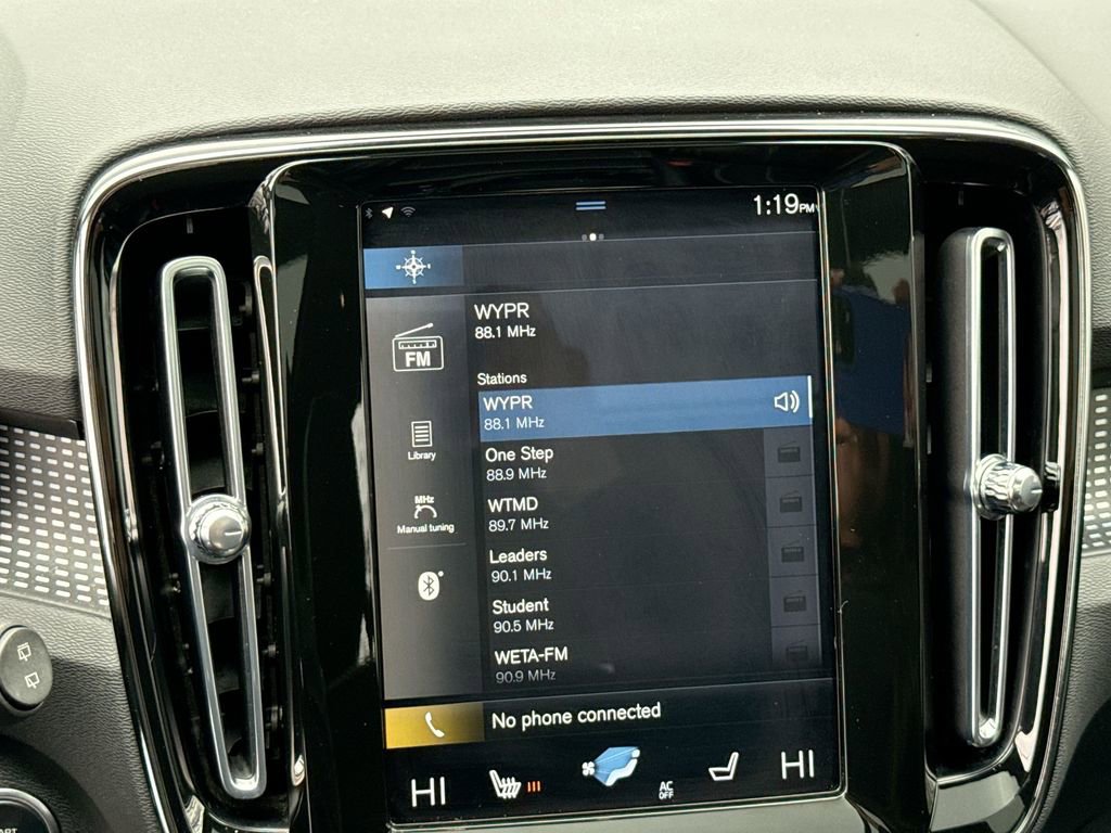 Used 2021 Volvo XC40 T5 R-Design w/ Advanced Package image 12