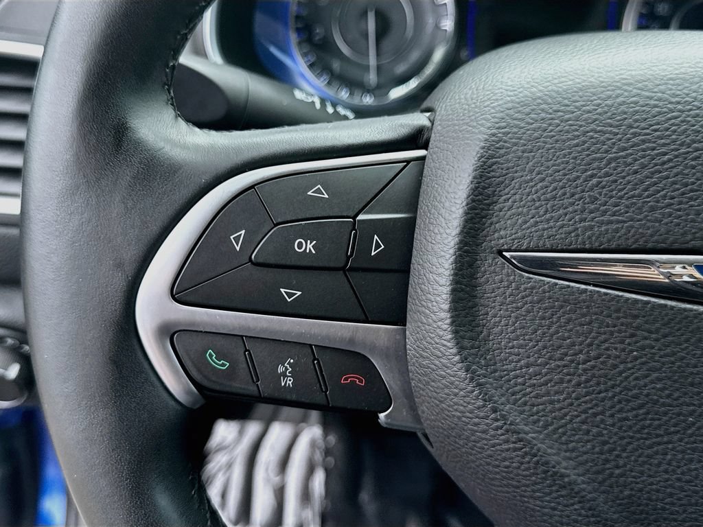 Used 2015 Chrysler 200 Limited w/ Convenience Group FWD image 8