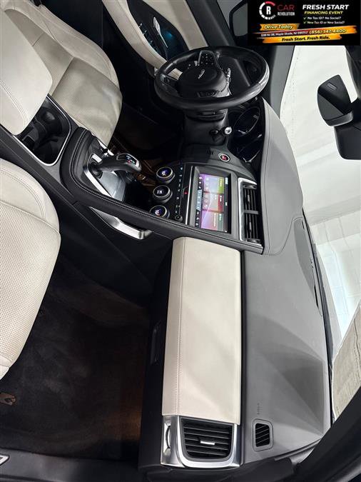 Used 2020 Jaguar E-PACE R-Dynamic S image 46