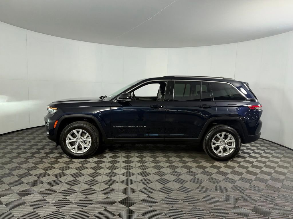 Used 2023 Jeep Grand Cherokee Limited RWD image 11