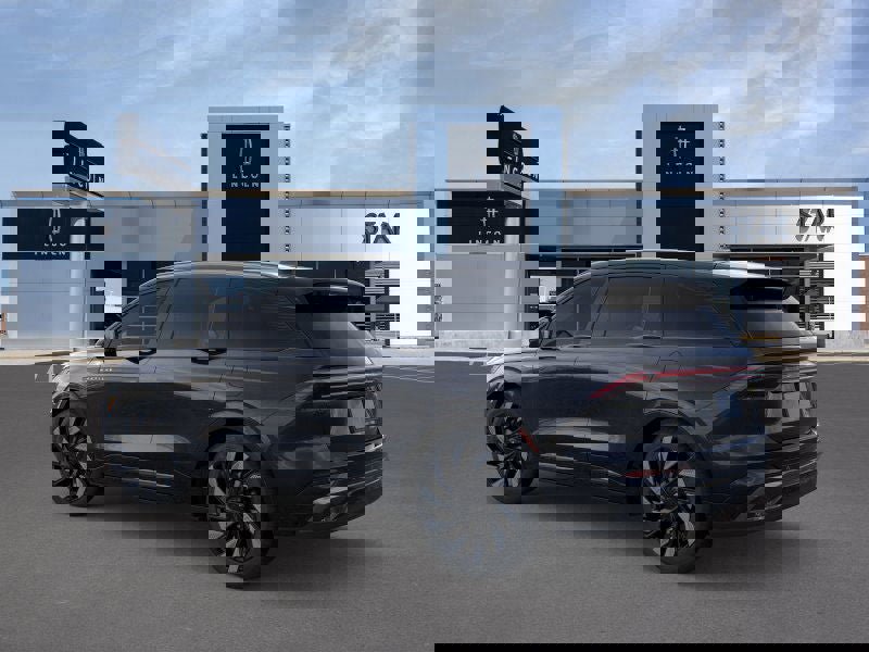 New 2026 Lincoln Nautilus Reserve w/ Jet Appearance Package image 4