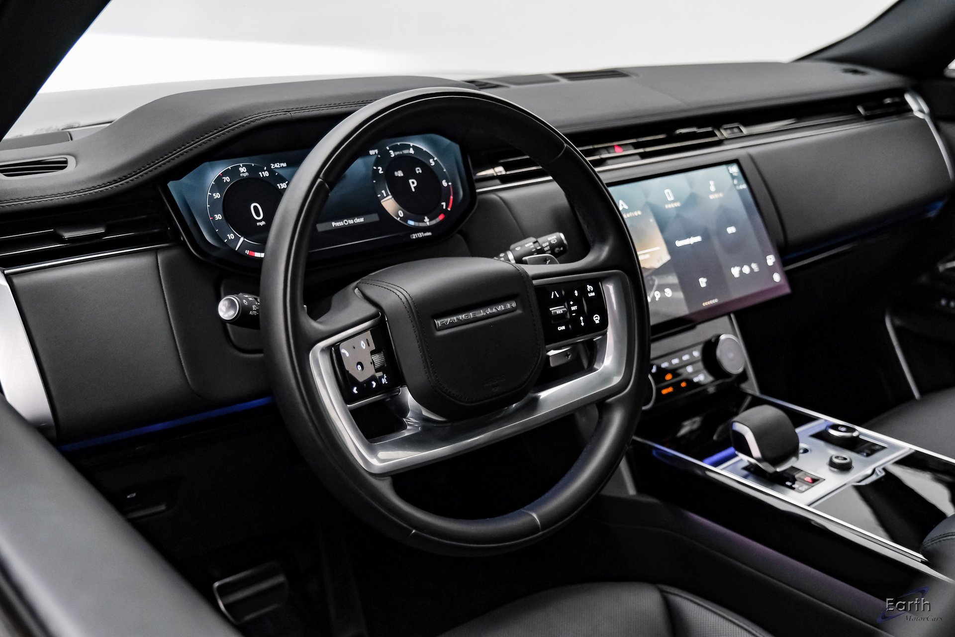 Used 2023 Land Rover Range Rover SE image 35