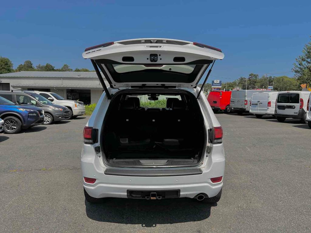 Used 2020 Jeep Grand Cherokee Altitude image 31