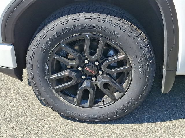 Used 2024 GMC Sierra 1500 Elevation w/ Elevation Premium Package AWD/4WD image 8